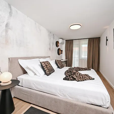 Vila Donna, 5 Stars - Luxury With A Heated Pool