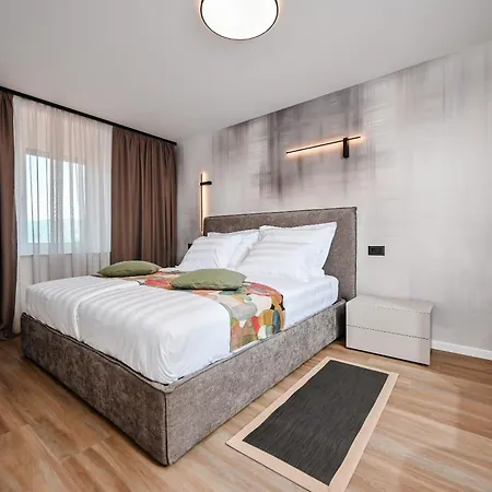 Donna, 5 Stars - Luxury With A Heated Pool Villa Rijeka