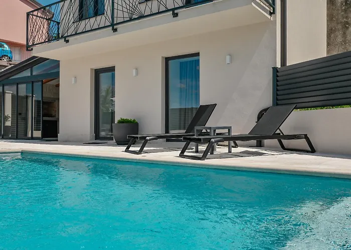 Vila Donna, 5 Stars - Luxury With A Heated Pool *